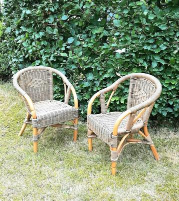 2 chaises vintage rétro pour enfants en rotin