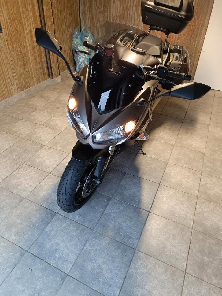 motorfiets, Motoren, Motoren | Kawasaki, Particulier, Toermotor, meer dan 35 kW, 4 cilinders, Motorrijbewijs A, ABS, Ophalen