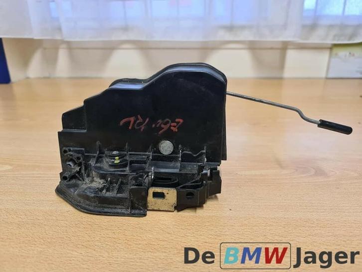 Deurslot rechts voor BMW E60 E85 E90 F10 F11 F26 F31 7167066, Auto-onderdelen, Klein materiaal, BMW, Gebruikt, Ophalen of Verzenden