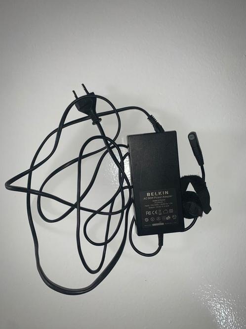 Belkin, Computers en Software, Laptop-opladers, Zo goed als nieuw, Ophalen of Verzenden