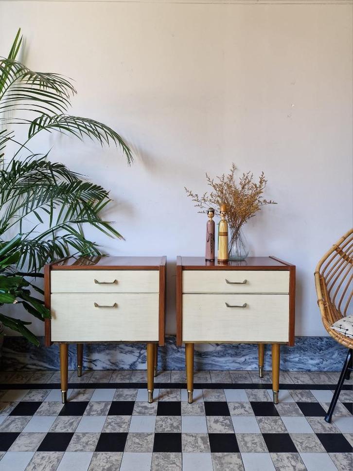 Vintage sixties nachtkastjes | kastjes | retro, Huis en Inrichting, Slaapkamer | Nachtkastjes, Gebruikt, 55 tot 70 cm, 45 tot 65 cm