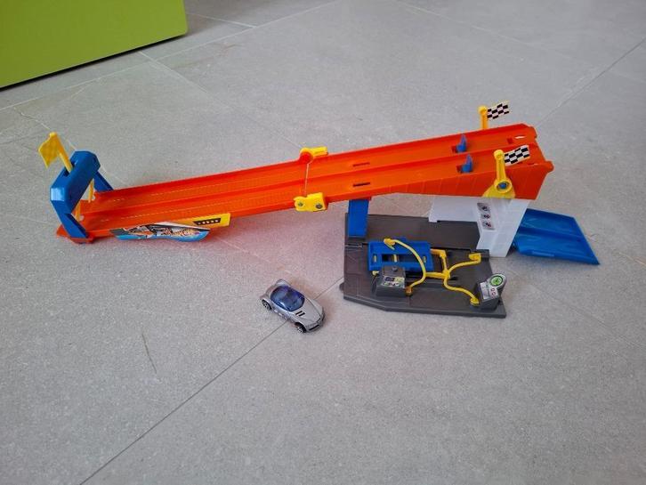 hot wheels, Kinderen en Baby's, Speelgoed | Racebanen, Zo goed als nieuw, Racebaan, Handmatig, Hot Wheels, Zelf te bouwen, Ophalen
