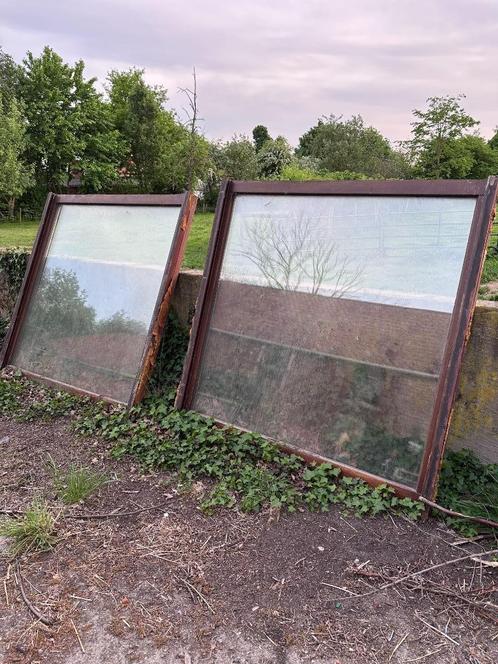 GRATIS af te halen in Pittem, Doe-het-zelf en Bouw, Glas en Ramen, Gebruikt, Gevelraam of Ruit, 160 cm of meer, 160 cm of meer