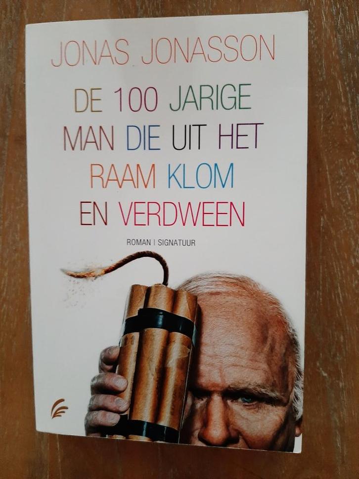 De 100 jarige man die uit het raam klom en verdween, Boeken, Literatuur, Ophalen