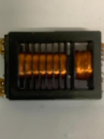 Hoogspanning Step-Up Transformator – Compact 2x4 cm beschikbaar voor biedingen