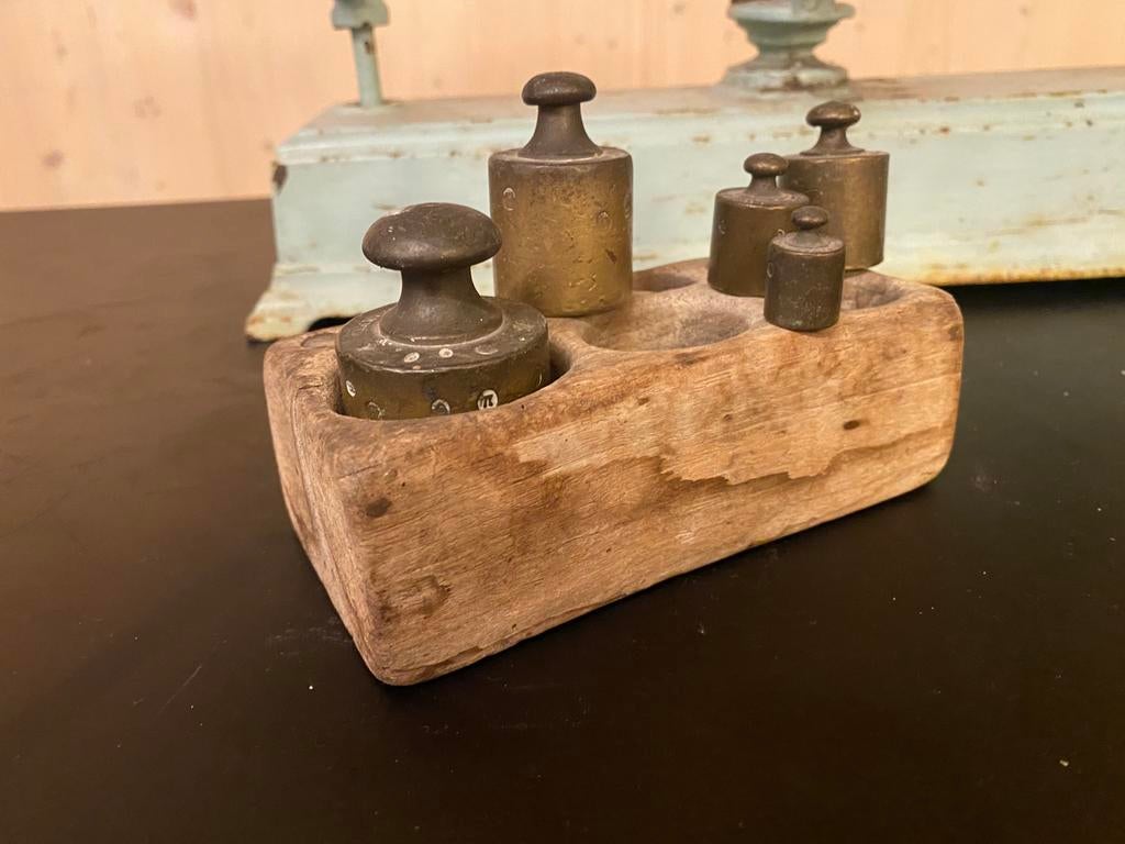 Oude weegschaal met gewichtjes, Antiek en Kunst, Ophalen