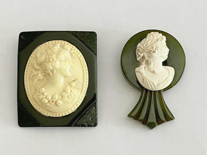 2 Camee Spelden in Groen Bakeliet - Catalin, Handtassen en Accessoires, Broches, Groen, Verzenden
