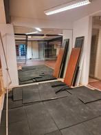 Grote spiegels te koop uit voormalige sportschool, Ophalen