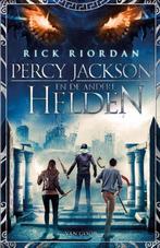 Percy jackson en de andere helden (2022), Boeken, Ophalen of Verzenden, Nieuw, Rick Riordan, Fictie