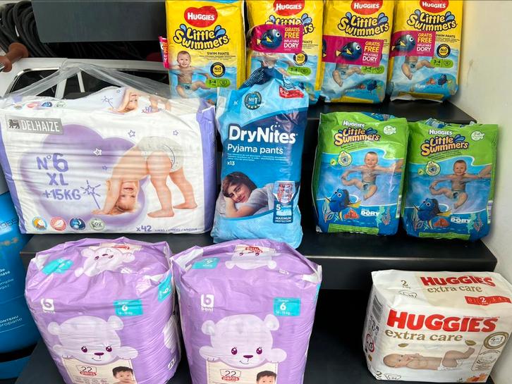 Allerlei luiers, pamperbroekjes en zwemluiers, Diversen, Levensmiddelen, Ophalen