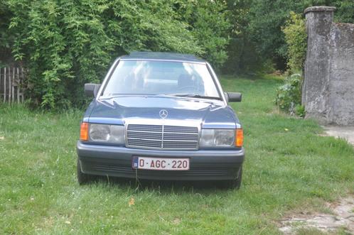 mercedes 190 E, Auto's, Mercedes-Benz, Particulier, 190-Serie, Open dak, Radio, Benzine, Berline, 4 deurs, Handgeschakeld, Blauw