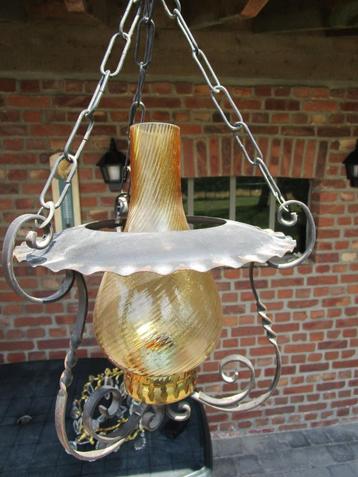 Luster beschikbaar voor biedingen