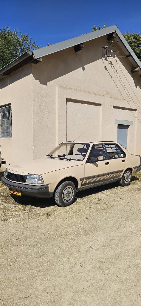 Renault R18GTL, Auto's, Renault, Particulier, Overige modellen, Radio, Benzine, Berline, 4 deurs, Handgeschakeld, Beige, Beige