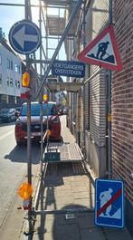 Te huur: verkeersborden voor aan stelling / steiger, Doe-het-zelf en Bouw, Ophalen of Verzenden, Zo goed als nieuw