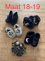 Lot pantoffels en 1 paar sandaaltjes sommige nieuw, Kinderen en Baby's, Babykleding | Schoentjes en Sokjes, Ophalen, Zo goed als nieuw