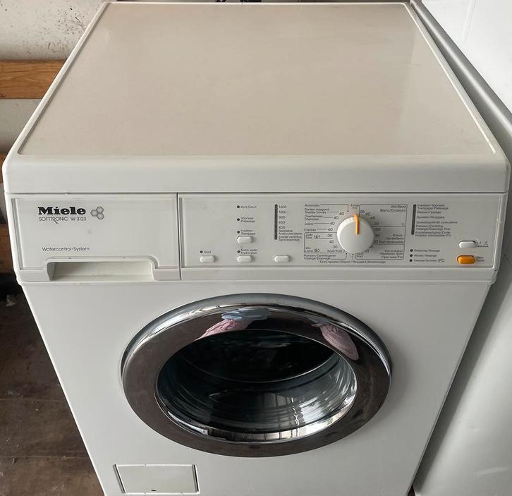 Zeer kwalitatieve MIELE wasmachine, Electroménager, Lave-linge, Utilisé, Chargeur frontal, 6 à 8 kg, 1200 à 1600 tours, Classe énergétique A ou plus économe