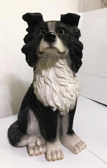 Zittend Hond Beeldje beschikbaar voor biedingen