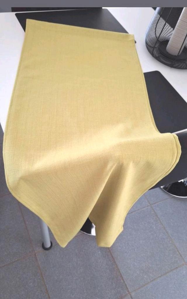 Tafelloper 2m45 mooi lime green
Komt van Molleculle, Huis en Inrichting, Tafelkleden, Zo goed als nieuw, Ophalen of Verzenden