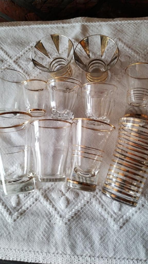 11 jeneverglaasjes, Ophalen, Zo goed als nieuw