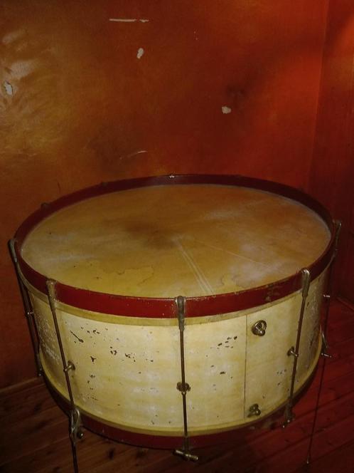 GROSSE CAISSE   80 EURO, Muziek en Instrumenten, Drumstellen en Slagwerk, Gebruikt, Ophalen