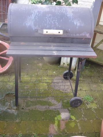 BBQ  voor houtskool beschikbaar voor biedingen