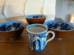 Set van 3 kommen en 1 beker in vintage blauw porselein, Antiek en Kunst, Ophalen