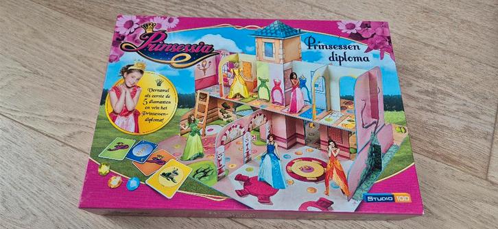 Prinsessia 3d spel, Hobby en Vrije tijd, Gezelschapsspellen | Bordspellen, Zo goed als nieuw, Ophalen