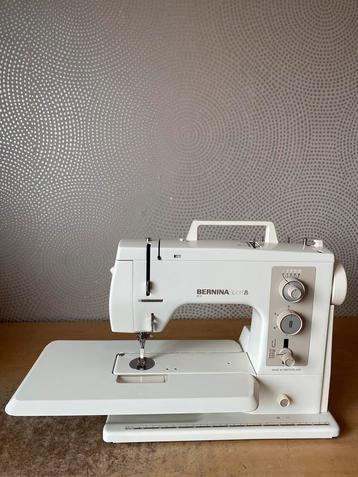 NAAIMACHINE BERNINA 801 IN ZEER NETTE STAAT beschikbaar voor biedingen