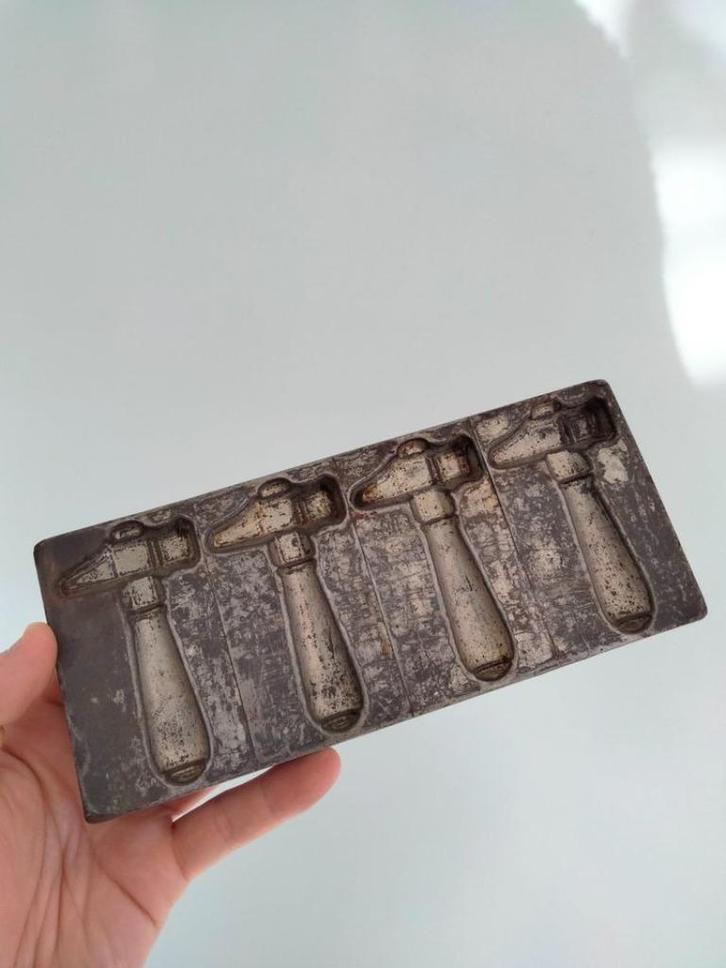 brocante curiosa oude metalen chocolade mal hamer, Antiek en Kunst, Curiosa en Brocante, Ophalen of Verzenden