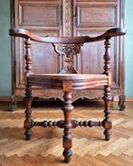 Chaise d'angle en bois  sculptée  (1920-1930), Enlèvement