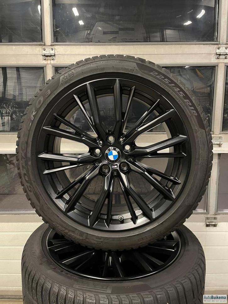 Breedset Winter BMW 3-serie G20 G21 18'' Pirelli Runflat 796, Auto-onderdelen, Banden en Velgen, Banden en Velgen, Personenwagen
