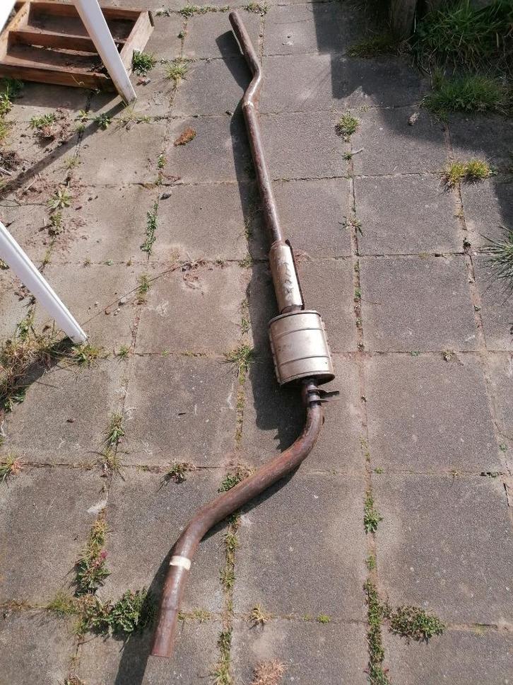 Peugeot 305 middelste uitlaatpot, Autos : Pièces & Accessoires, Systèmes d'échappement, Peugeot, Neuf, Enlèvement