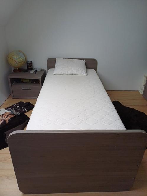 4 delige Kinderkamer met doorgroei bed, Huis en Inrichting, Slaapkamer | Bedden, Zo goed als nieuw, Ophalen