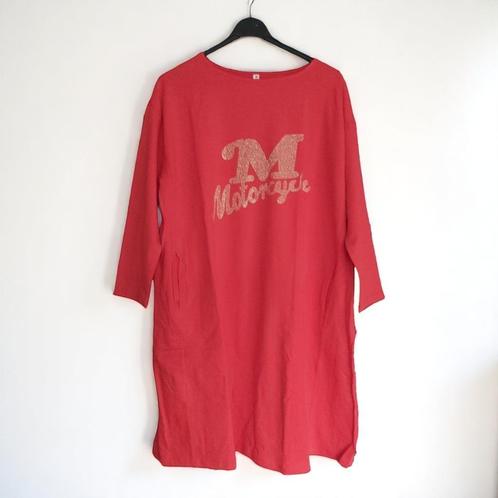 Sweat jurk motorcycle strass steentjes rood XL/XXL, Kleding | Dames, Jurken, Nieuw, Maat 46/48 (XL) of groter, Rood, Knielengte