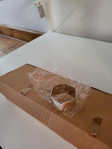 12 servetringen, decoratie tafel, verguld zilver beschikbaar voor biedingen