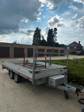 Henra geremde plateau aanhangwagen 2700kg beschikbaar voor biedingen