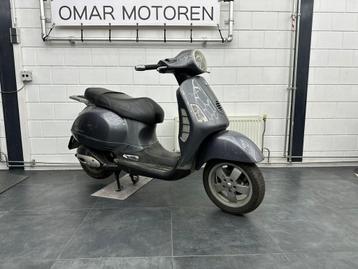 Vespa 200L | 2005 | 34.828 km | Zilver | Zwitserse Papieren beschikbaar voor biedingen