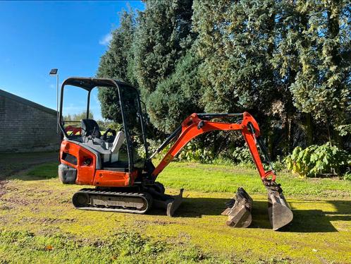 Kubota KX015-4 2012 Minigraver 3 bakken, Zakelijke goederen, Machines en Bouw | Kranen en Graafmachines, Graafmachine, Ophalen