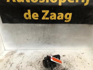 Remklauw (Tang) links-achter van een Peugeot 308 beschikbaar voor biedingen