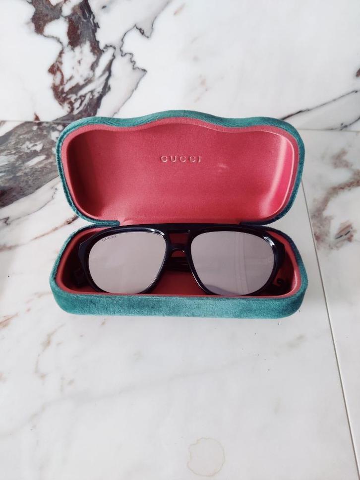 Gucci zonnebril Dames/ Heren, Handtassen en Accessoires, Zonnebrillen en Brillen | Heren, Zo goed als nieuw, Zonnebril, Zwart