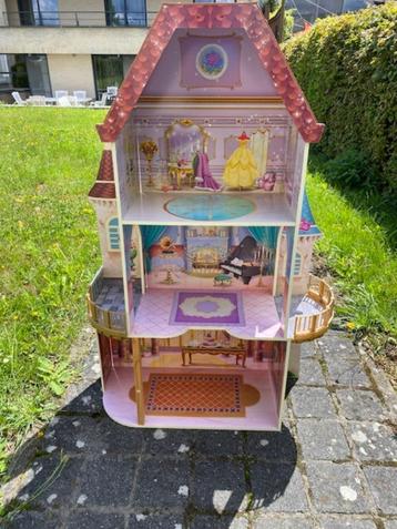 Maison de poupées
