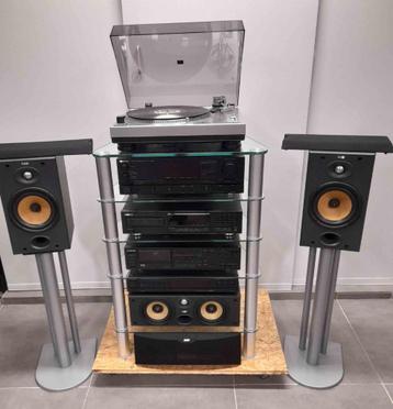 KENWOOD set in zwaar design meubel te beluisteren. beschikbaar voor biedingen