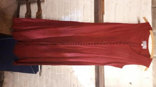 Robe longue en soie rouge, Vêtements | Femmes, Robes, Comme neuf, Taille 38/40 (M), Rouge, Sous le genou, Enlèvement