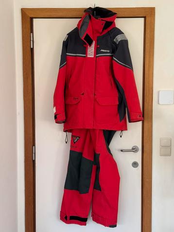 MUSTO zeilkleding voor dames — GORE-TEX jas + tuinbroek beschikbaar voor biedingen