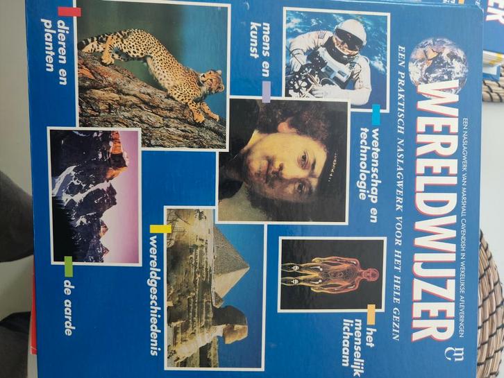Wereldwijzer 5 kaften, Boeken, Overige Boeken, Zo goed als nieuw, Ophalen