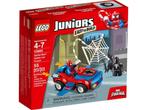 Lego 10665	Juniors	Spider-Man: Spider-Car achtervolging, Ensemble complet, Enlèvement, Lego, Utilisé