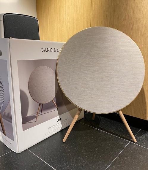 Bang & Olufsen Beoplay A9 4th Gen GVA Gold Tone - B&O, Audio, Tv en Foto, Luidsprekerboxen, Zo goed als nieuw, Front, Rear of Stereo speakers