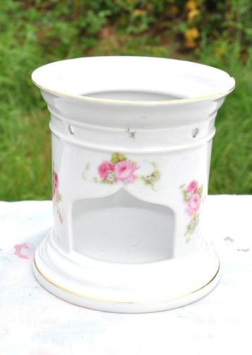 ancien tient chaud de théière porcelaine petre  baudour  beschikbaar voor biedingen