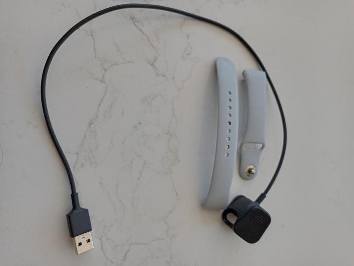 lader en bandje voor Fitbit Charge 3, Hobby en Vrije tijd, Overige Hobby en Vrije tijd, Gebruikt, Ophalen