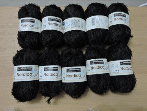 mooie fluffy wol Nordica 10x50gr zwart zelfde badnummer!!, Hobby en Vrije tijd, Breien en Haken, Zo goed als nieuw, Breien of Haken